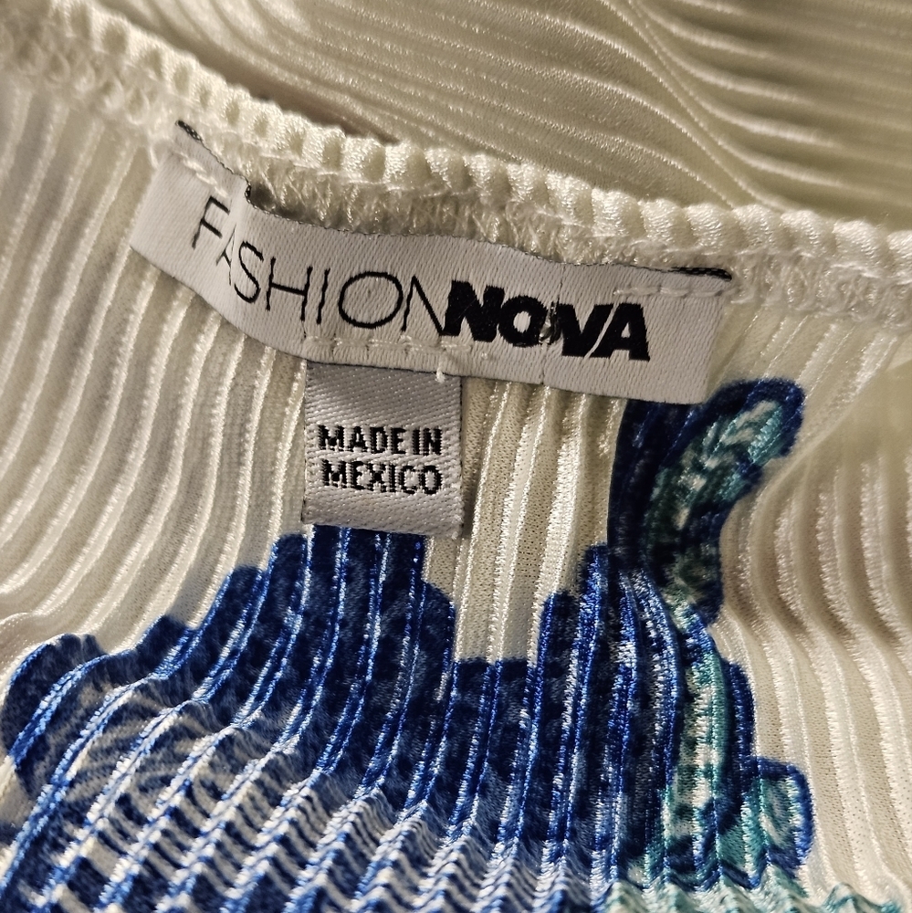 COPY - Fashion Nova Floral flowers pleated bishop sleeve Bodysuit blouse size L - Picture 6 of 12